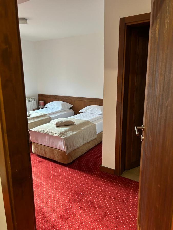 Garni Hotel Konak ซาราเยโว ภายนอก รูปภาพ