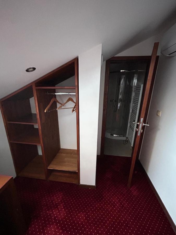 Garni Hotel Konak ซาราเยโว ภายนอก รูปภาพ