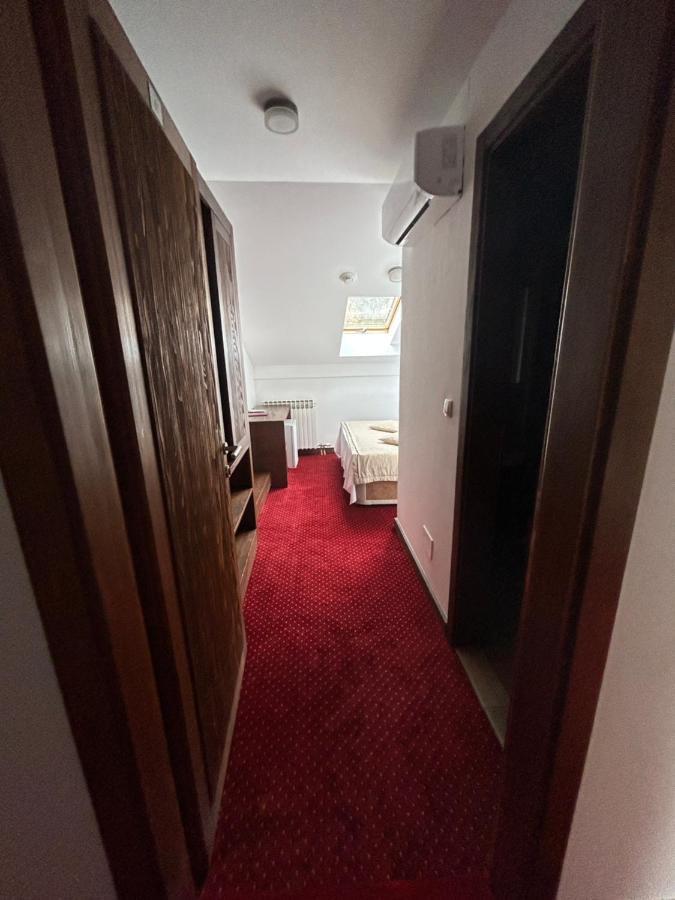 Garni Hotel Konak ซาราเยโว ภายนอก รูปภาพ