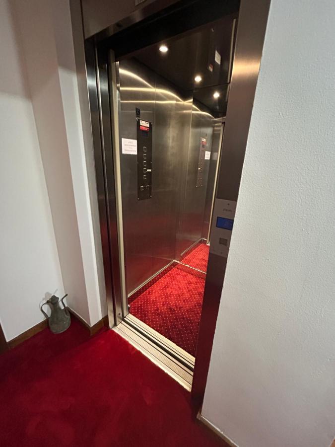 Garni Hotel Konak ซาราเยโว ภายนอก รูปภาพ