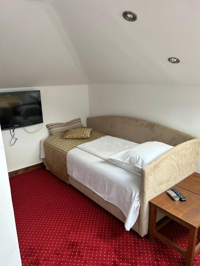 Garni Hotel Konak ซาราเยโว ภายนอก รูปภาพ