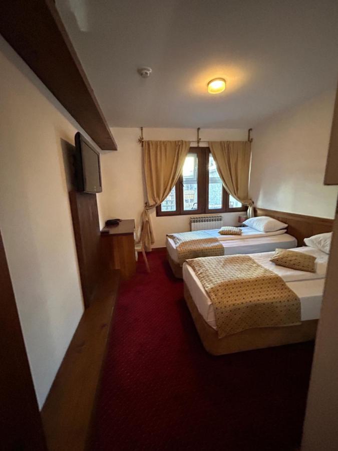 Garni Hotel Konak ซาราเยโว ภายนอก รูปภาพ