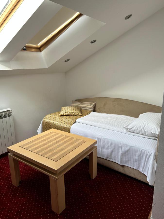 Garni Hotel Konak ซาราเยโว ภายนอก รูปภาพ