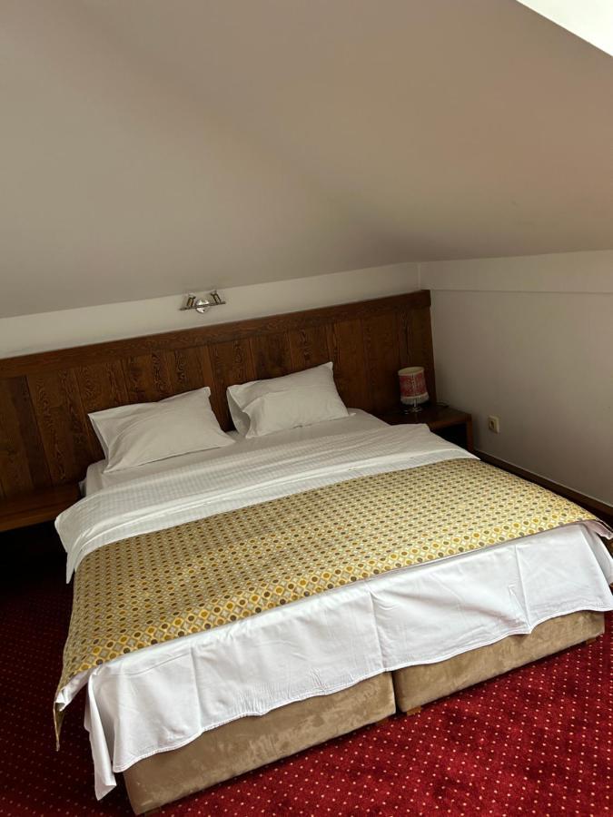 Garni Hotel Konak ซาราเยโว ภายนอก รูปภาพ