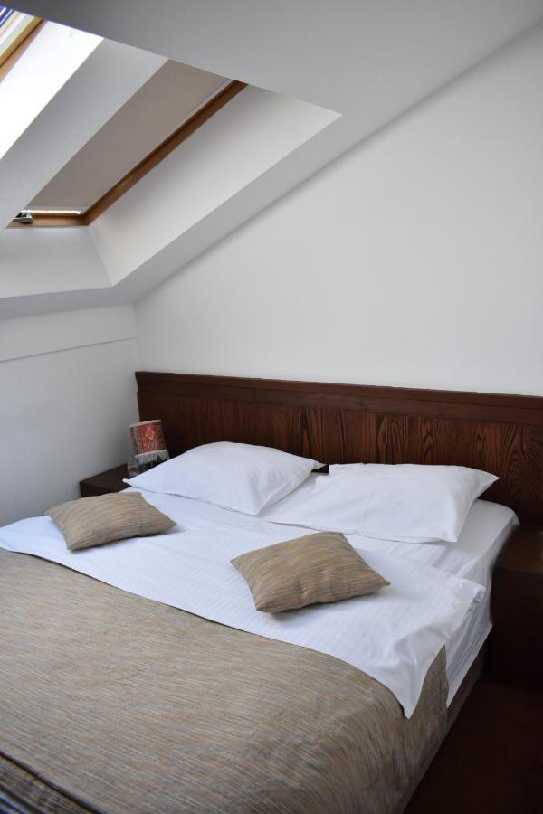 Garni Hotel Konak ซาราเยโว ภายนอก รูปภาพ